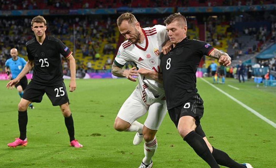 意大利与瑞典战成平局，晋级悬念的简单介绍