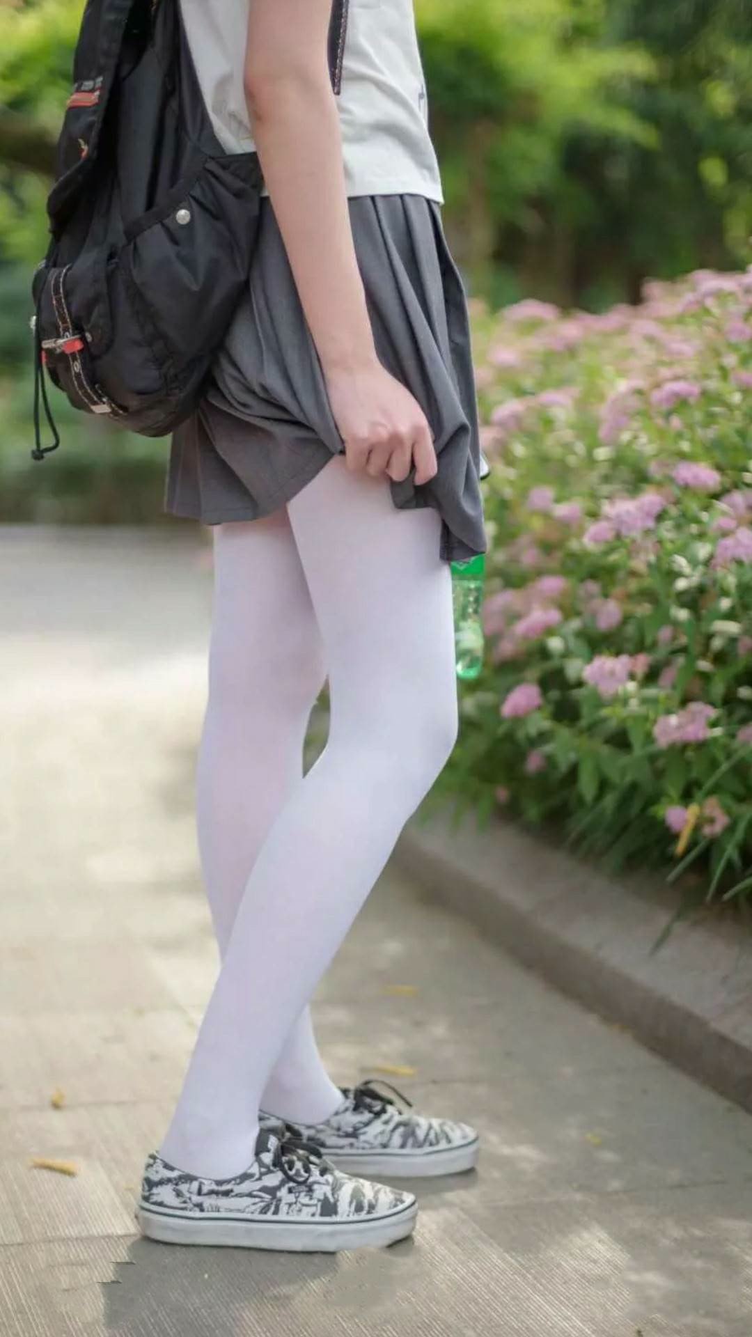 当铁血战车遭遇战术手术刀，勒沃库森哲学与斯通斯的冠军脊椎