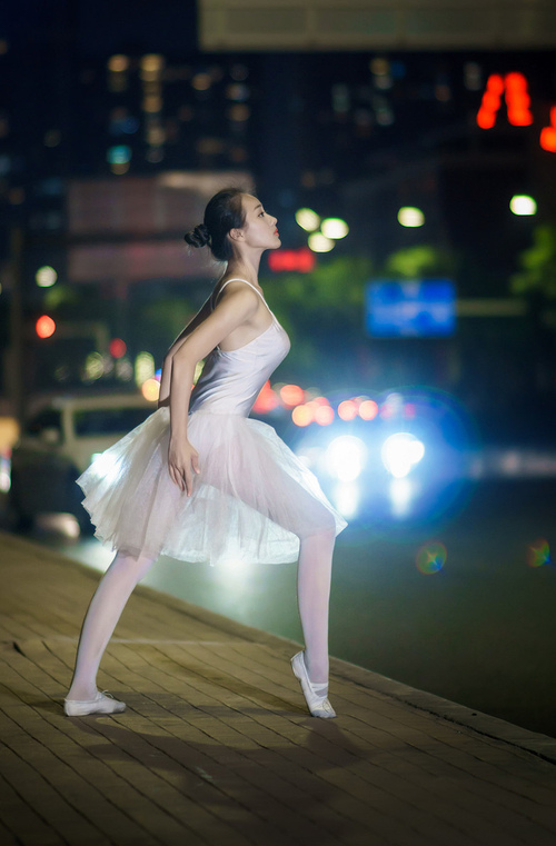 红魔残阵逼平芬兰，库尔图瓦神扑接管美加墨世界杯焦点战