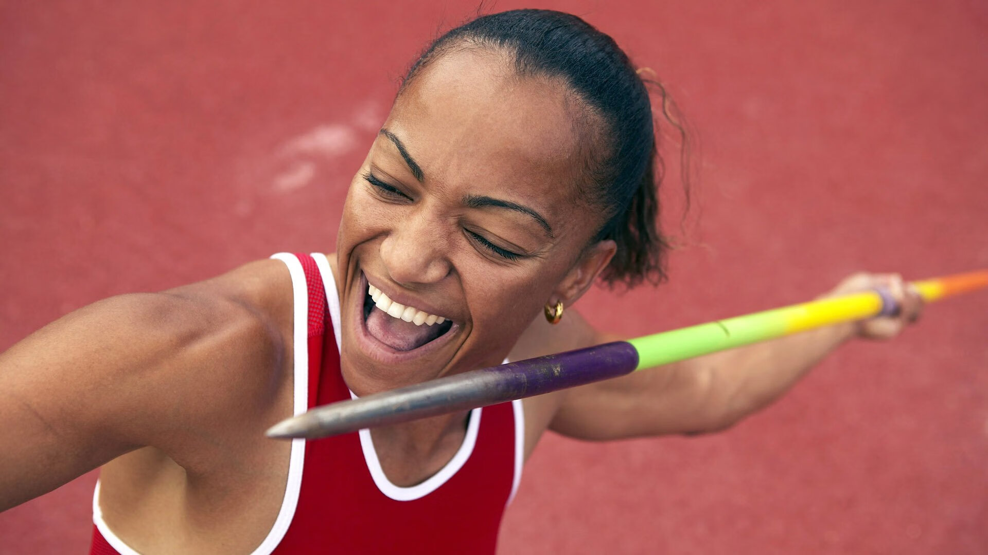 开云APP-决定性时刻，当F1红线与篮球绝杀在永恒中交汇