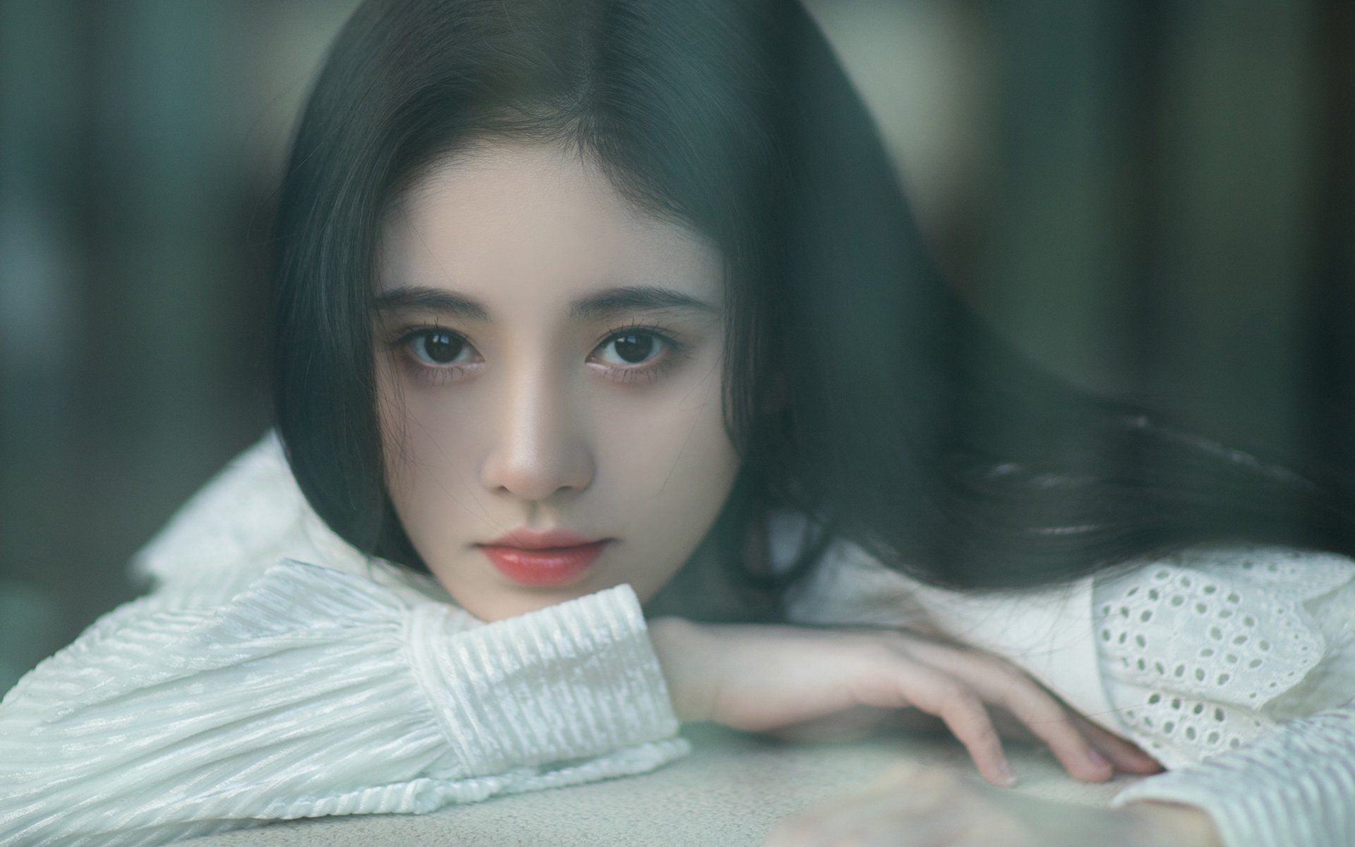 开云体育平台APP-当丝绸包裹钢铁，萨拉赫的防守艺术与一场不存在的对决