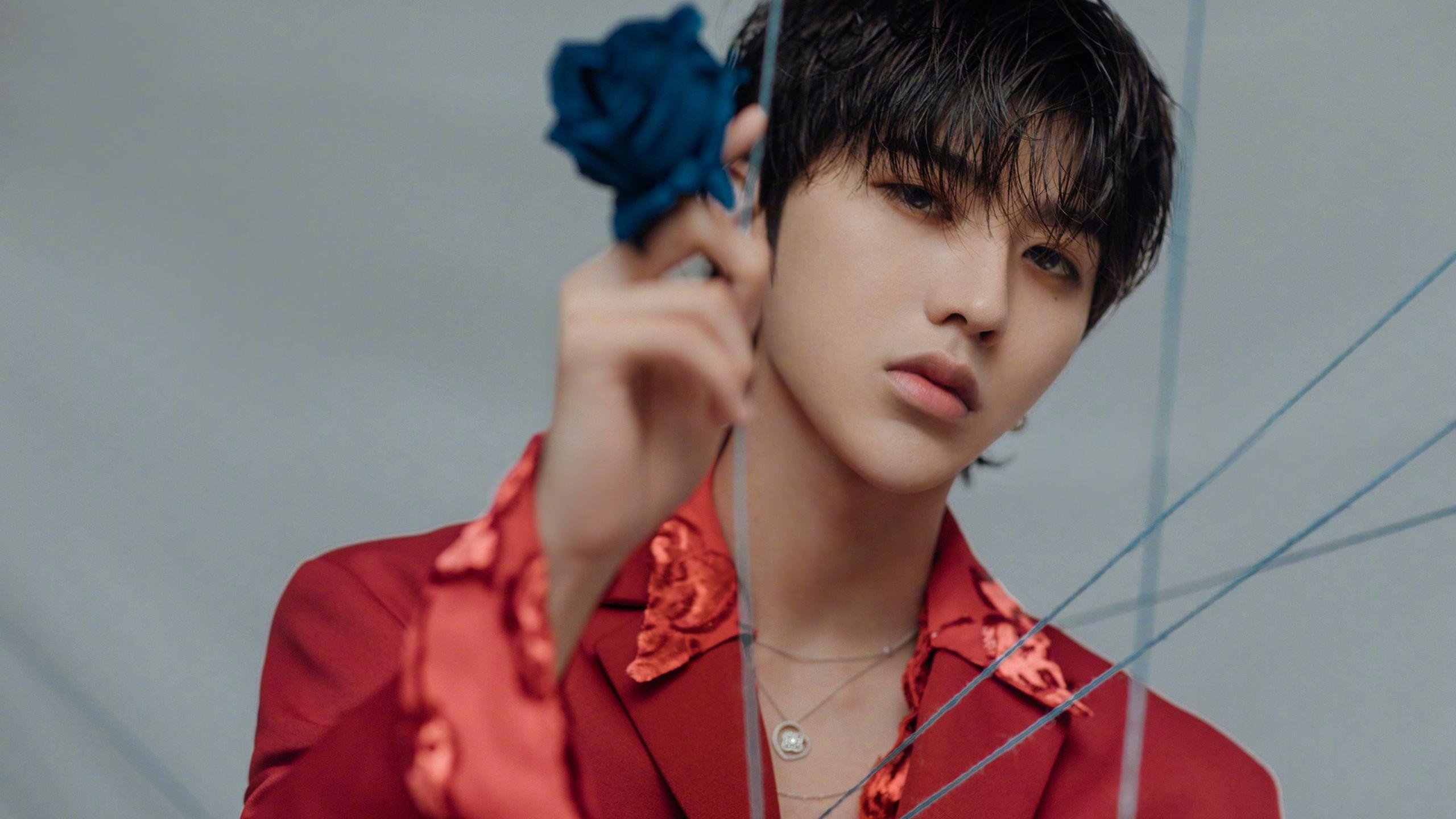 当鹈鹕张开双翼，F1赛道上的米切尔接管争冠之战