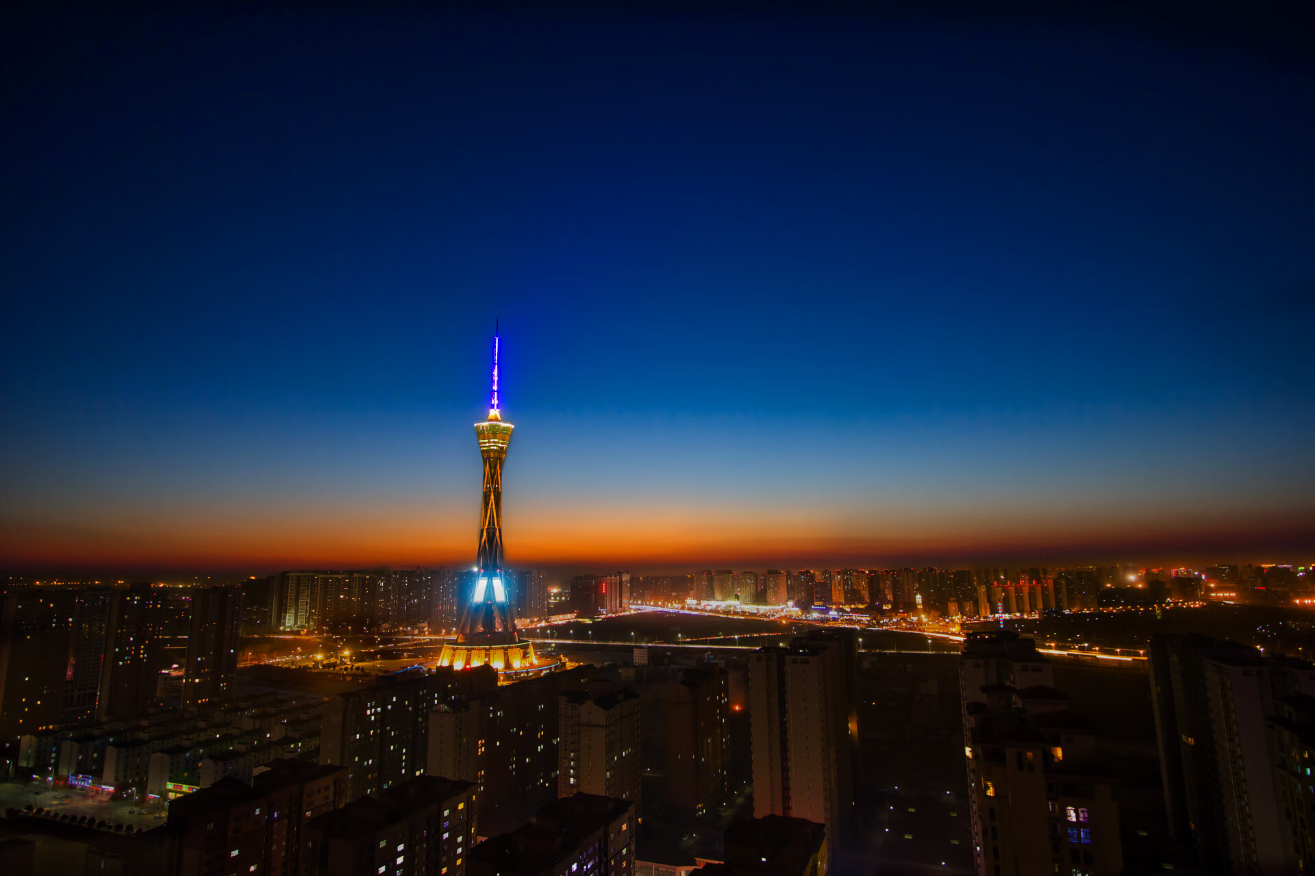开云体育APP下载-沙漠绿洲与中美洲风暴,2026世界杯D组唯一性的对决—姆巴佩如何定义阿联酋对阵哥斯达黎加的永恒瞬间